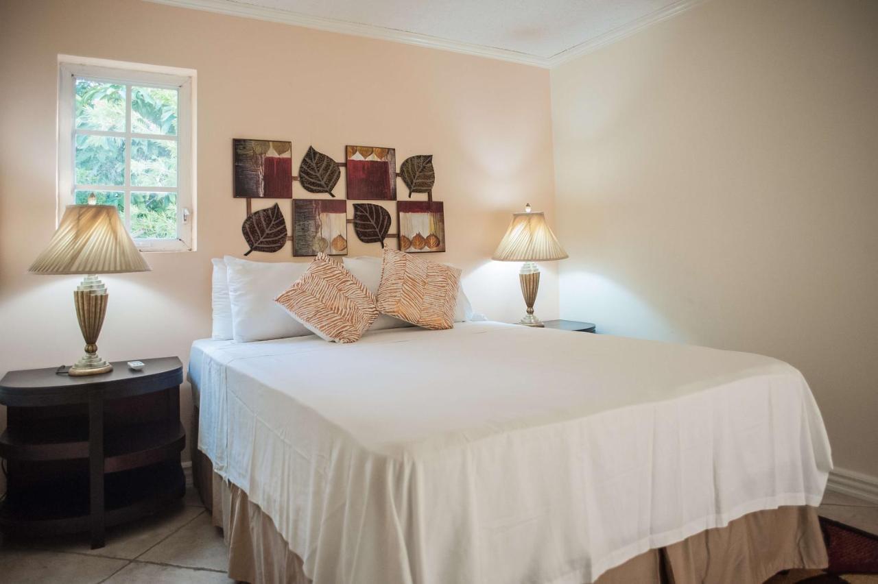 Seawind Beach Apartments Montego Bay Ngoại thất bức ảnh
